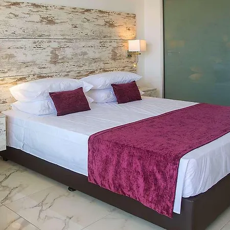 Hotel Ramada & By Wyndham 4*