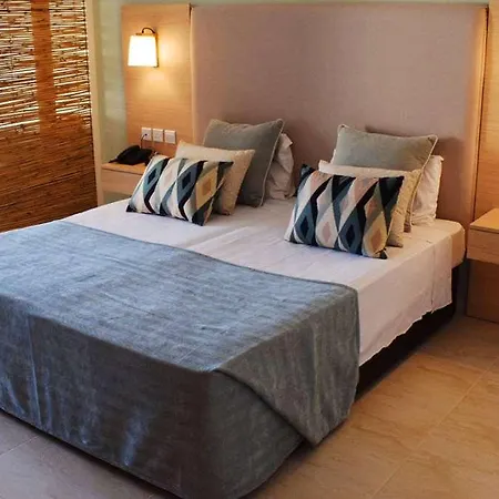 Ramada & By Wyndham Hotel 4*