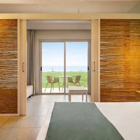 Hotel Ramada & By Wyndham 4*