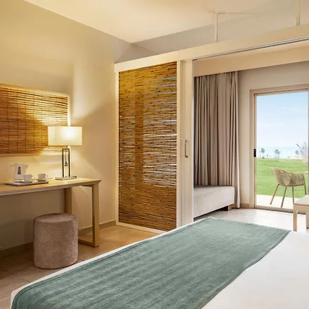 Hotel Ramada & By Wyndham Agia Napa